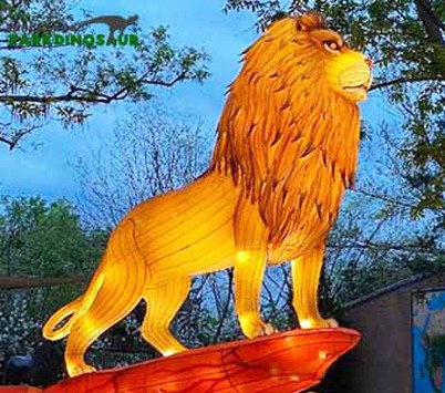 Lễ hội đèn lồng chiếu sáng